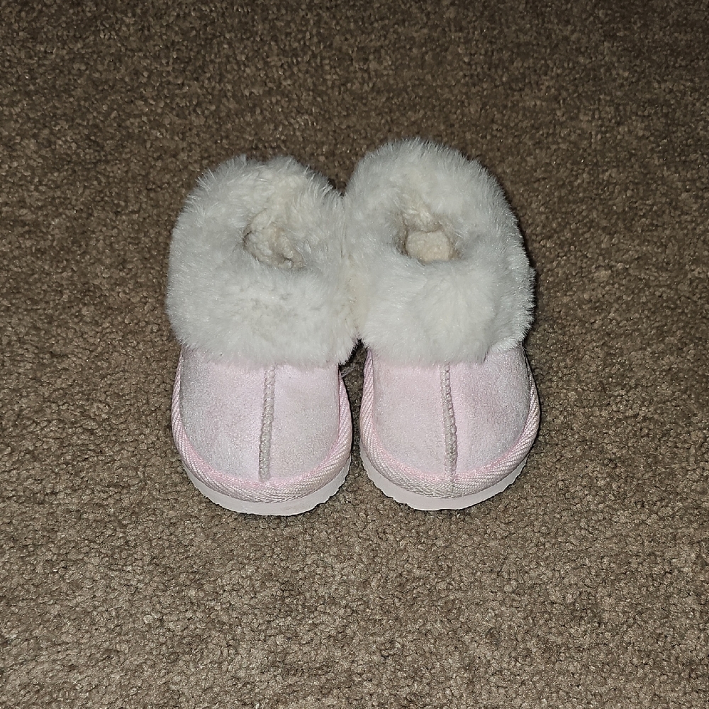 Wonder Nation Toddler Pink and White Kids Slippers